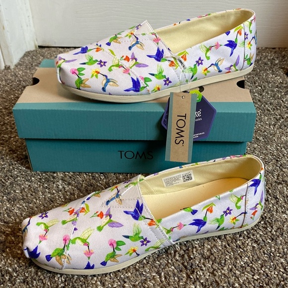 TOMS Hummingbirds Print Slip On Shoes Sz 7.5 NIB Alpargata Cloud Grey - Picture 1 of 5